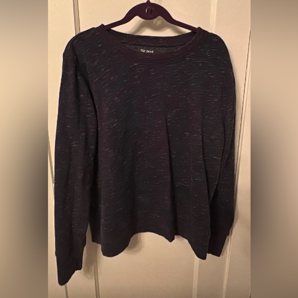 Tek Gear sweatshirt.